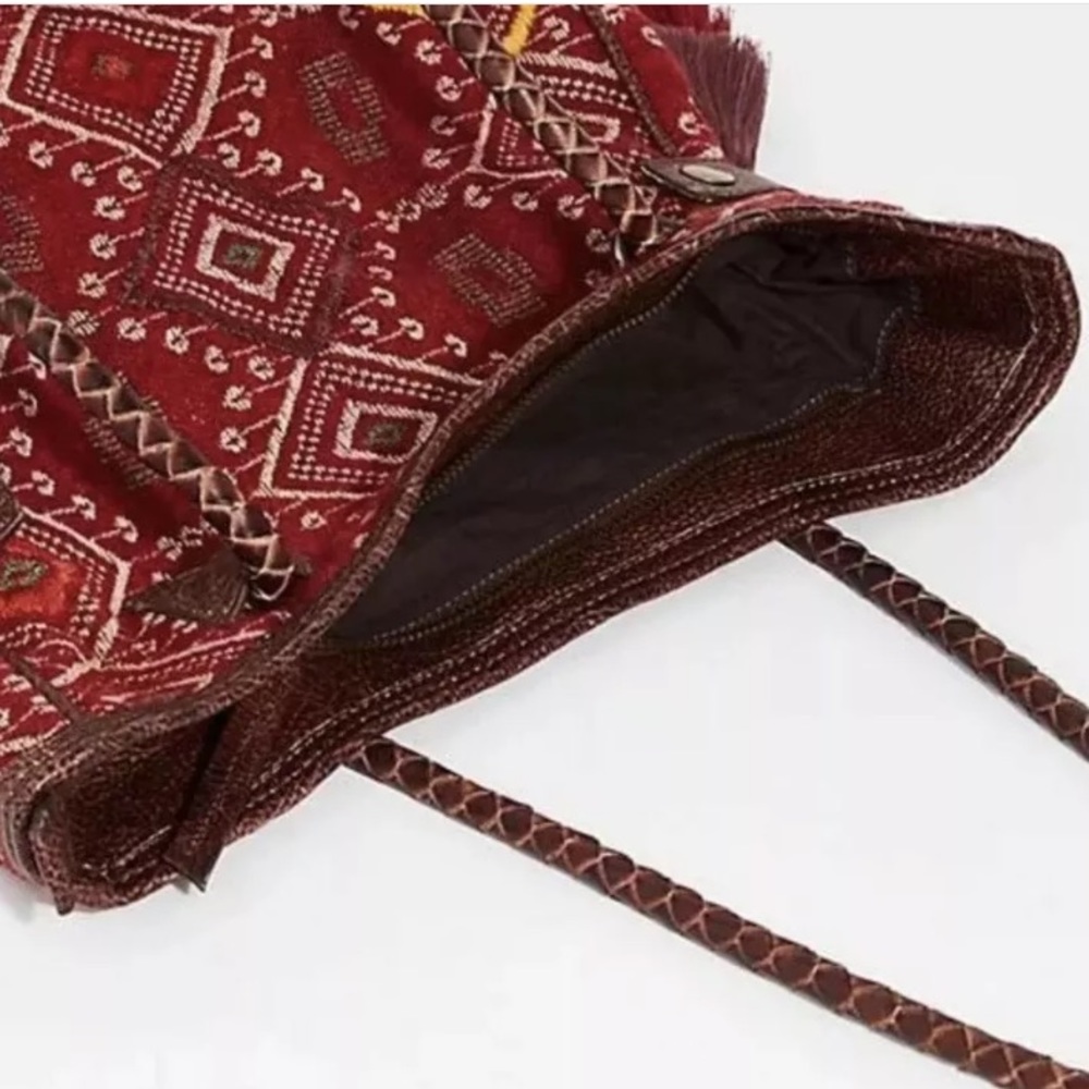 NEW Free People Luma Tapestry Leather Tote Bag Z467-1 - Picture 2 of 8